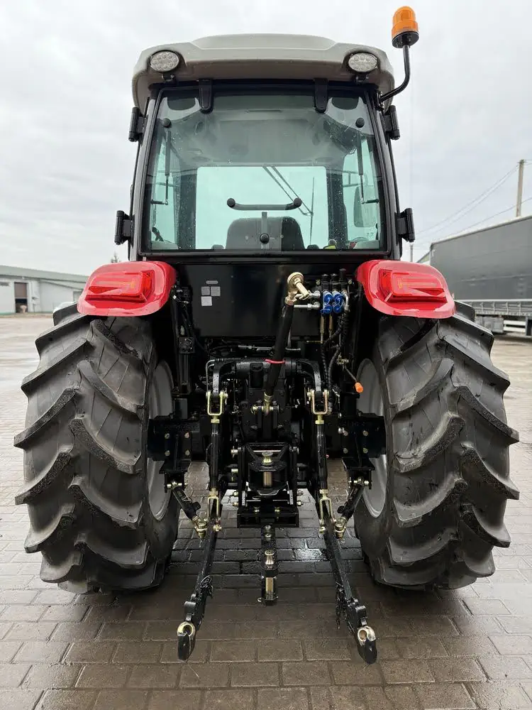 Tractor Agricol AgroFarm 904x cu Cabină și Încărcător Frontal 4 în 1 - 8