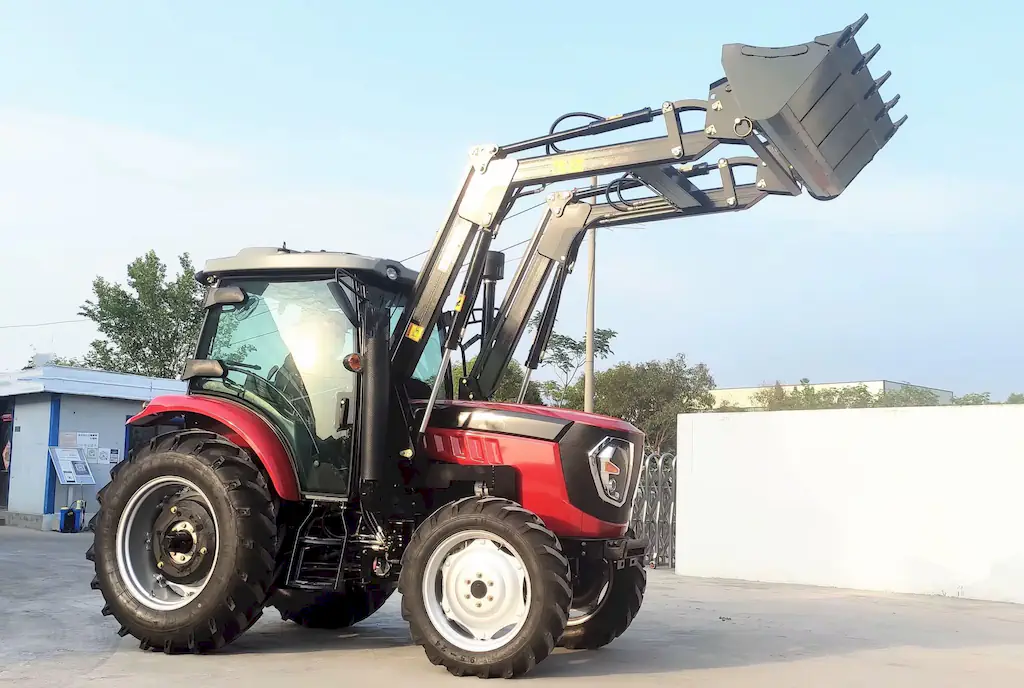 Tractor Agricol AgroFarm 904x cu Cabină și Încărcător Frontal 4 în 1